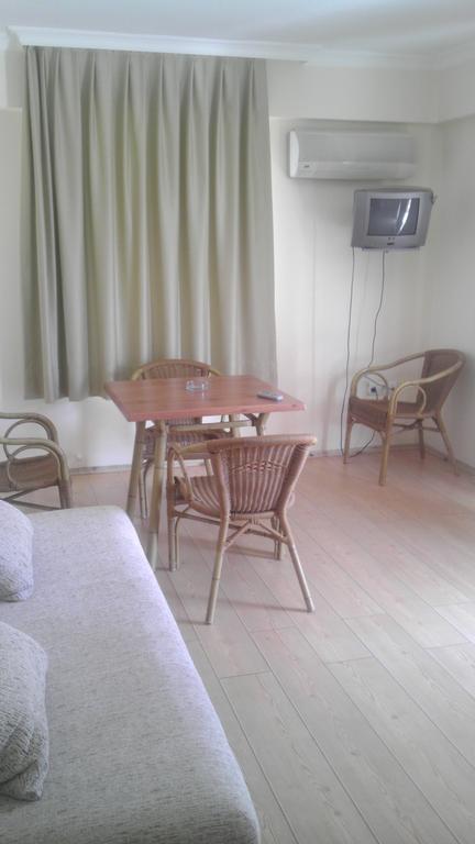 Zeytin Apart Hotel Кешме Экстерьер фото