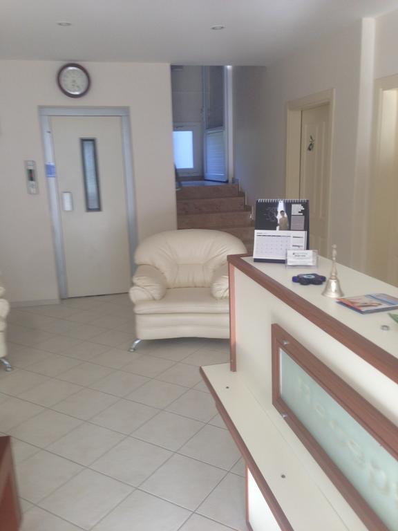 Zeytin Apart Hotel Кешме Экстерьер фото
